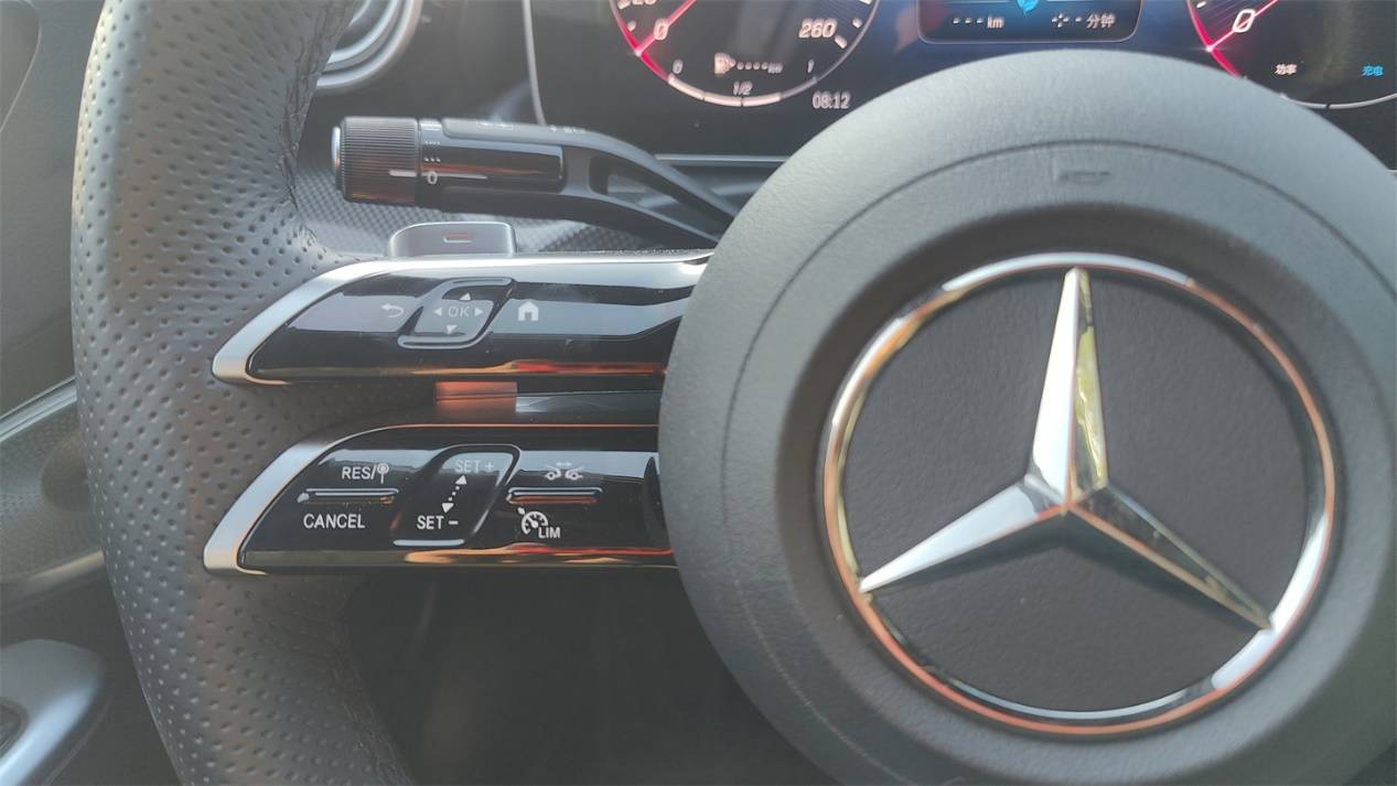 獨立試駕奔馳C級:閃耀的三叉星,還依然璀璨么?