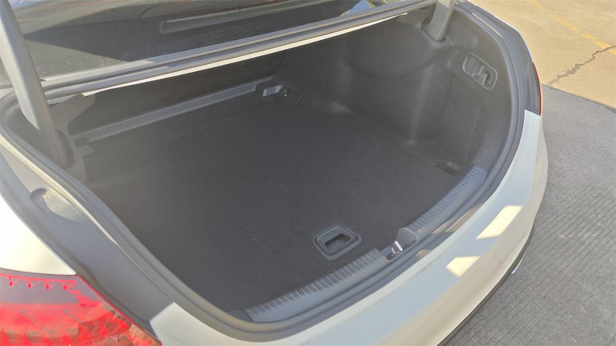 獨立試駕奔馳C級:閃耀的三叉星,還依然璀璨么?