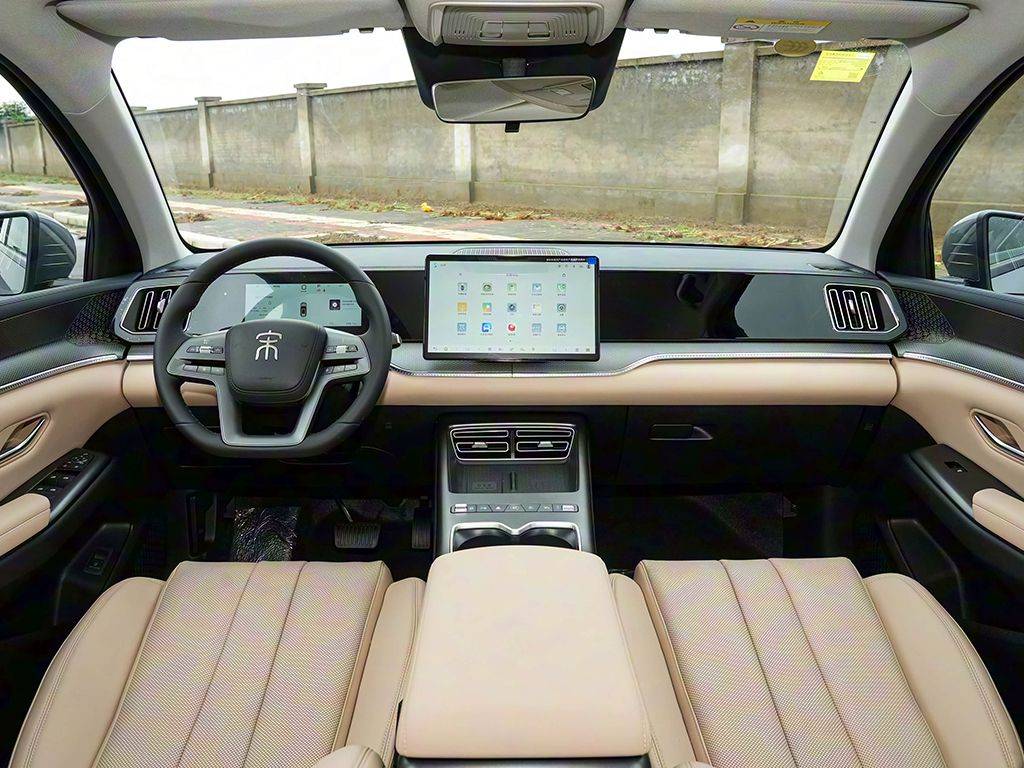 10月想買比亞迪的有福了!唐/宋/漢/夏均有新車型上市