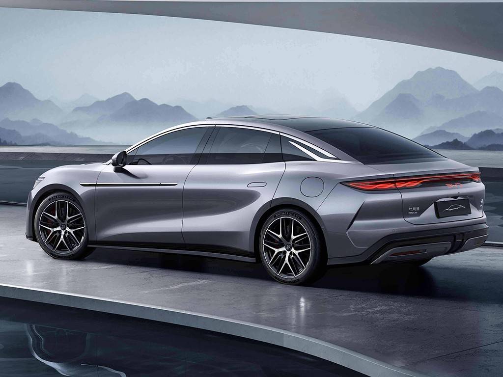 10月想買比亞迪的有福了!唐/宋/漢/夏均有新車型上市