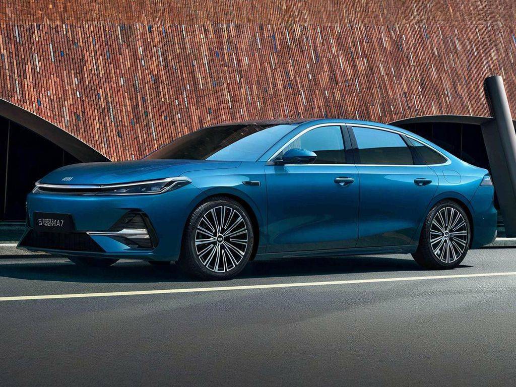 吉利又推新車了,全新銀河星耀7將上市,全面競爭比亞迪?