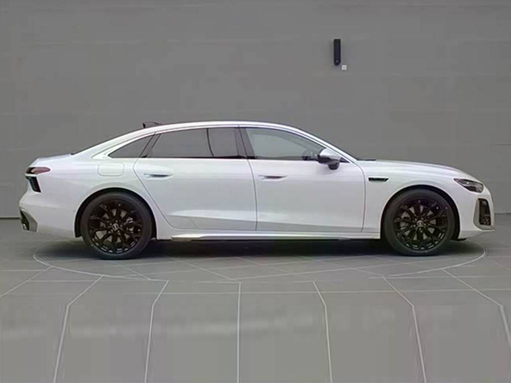 全新奧迪A6L要來了!對(duì)比現(xiàn)款,你覺得更好看還是變難看了?