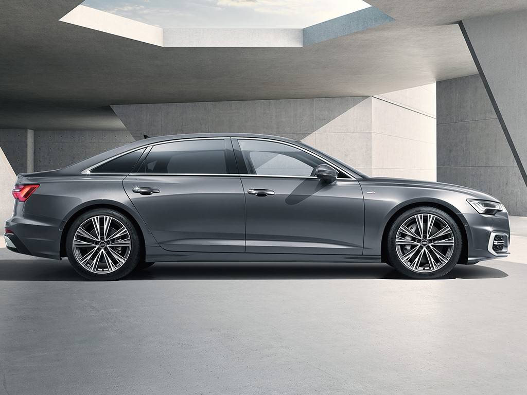 全新奧迪A6L要來了!對(duì)比現(xiàn)款,你覺得更好看還是變難看了?