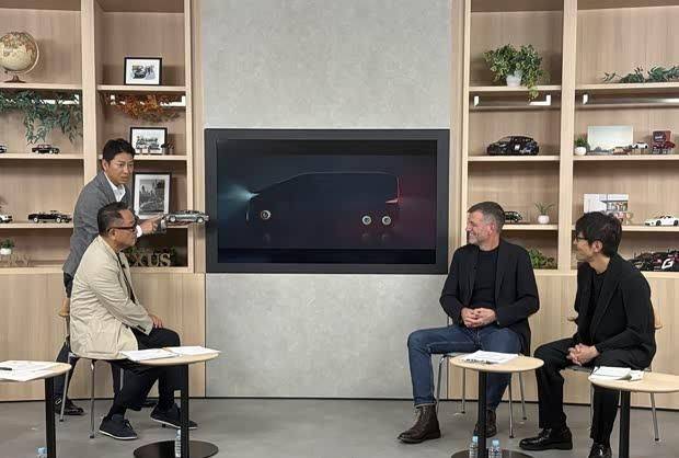 雷克薩斯LS概念車震撼首發(fā)!六輪MPV顛覆想象