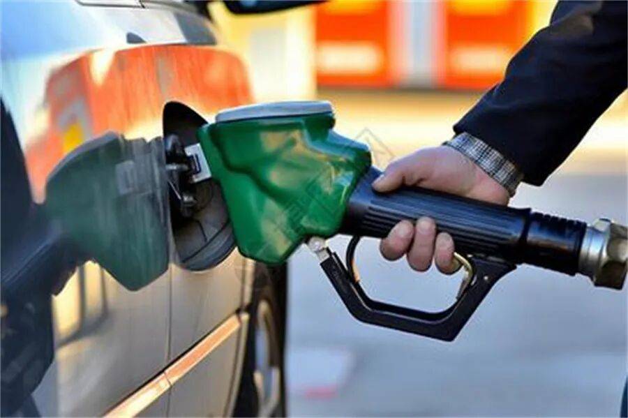 被稱為“電動化”的時代 燃油車殺回來了?