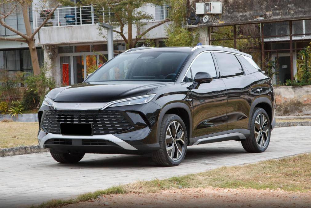 頂配的較量,長(zhǎng)安啟源Q07天樞智能激光版對(duì)上比亞迪宋L,孰強(qiáng)孰弱