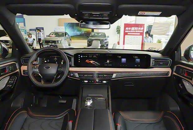 福特探險者昆侖穿越版5座11月上市 空間全面升級