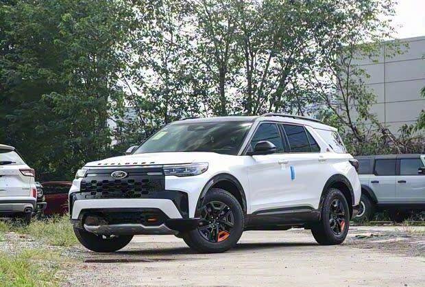 福特探險者昆侖穿越版5座11月上市 空間全面升級