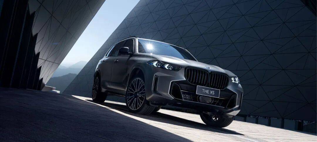 再見“天地門”?下一代寶馬X5或?qū)⒎艞壏煮w式尾門