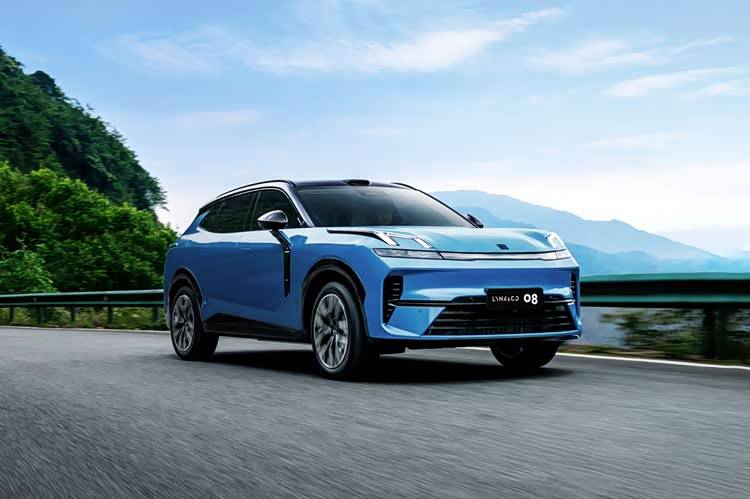 清華最新汽車安全教具,領(lǐng)克08的白車身默默為行業(yè)發(fā)展作貢獻(xiàn)