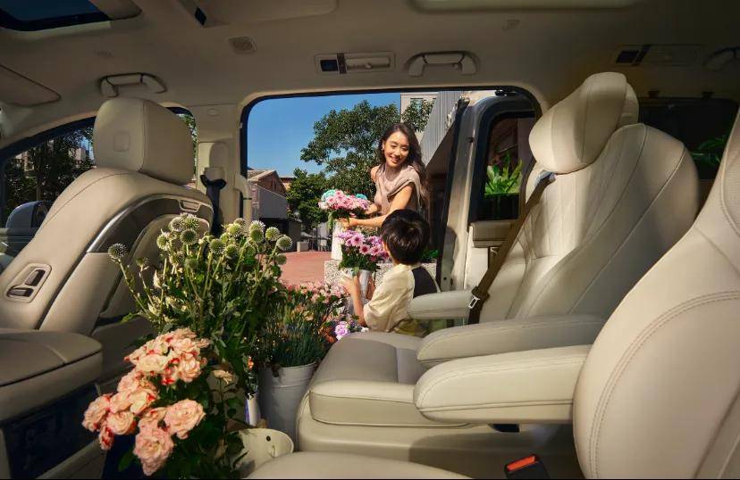 魏牌高山7 MPV新物種 30萬元以內(nèi)最能打的MPV