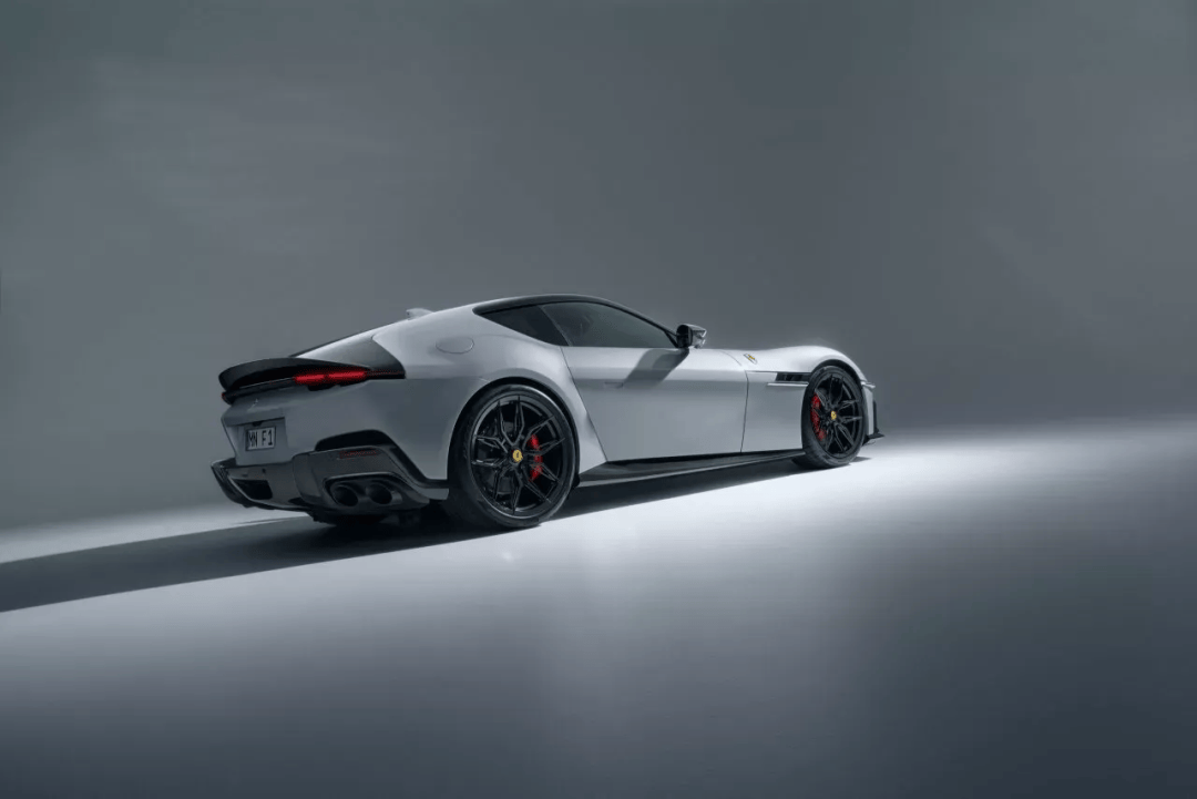 Novitec操刀法拉利12Cilindri,輕量化升級(jí)+空氣動(dòng)力學(xué)優(yōu)化,V12超跑犀利進(jìn)化