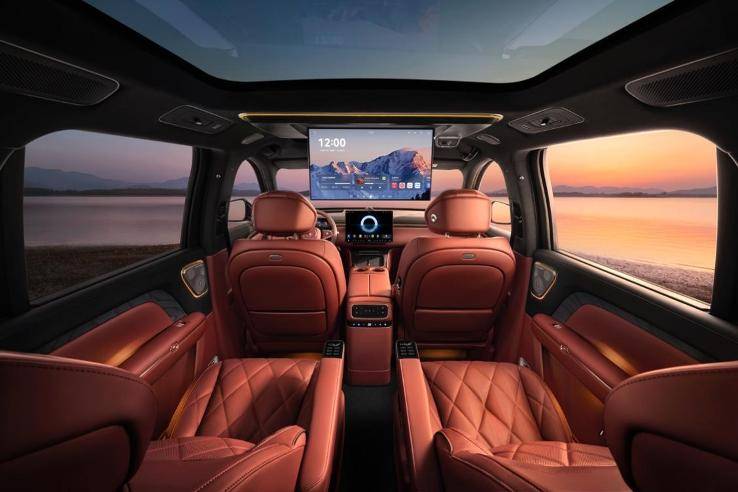 沉浸式體驗嵐圖泰山座艙:AI讀懂你的身體,鴻蒙聽懂你的心聲