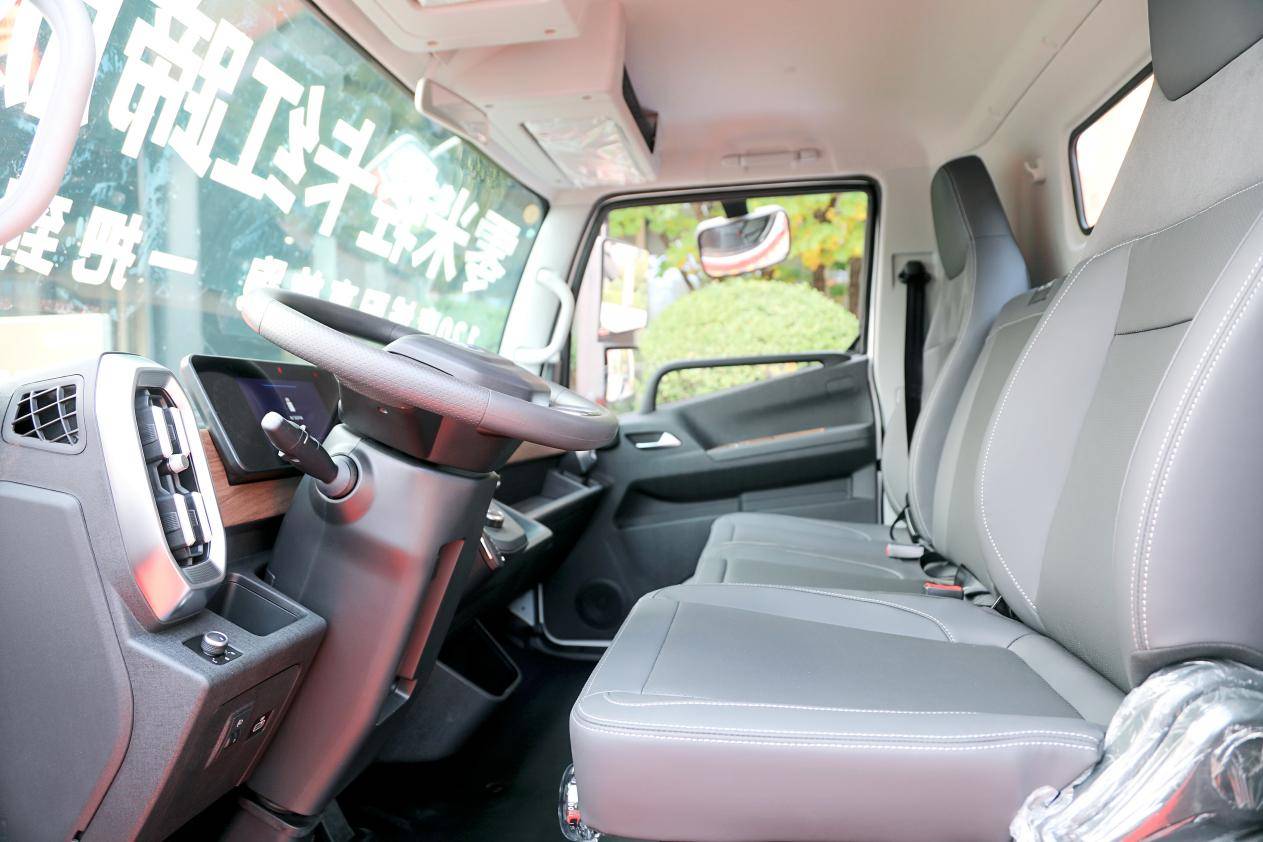 零米輕卡紅蹄版上市:讓客戶安安心心做主角 舒舒服服去掙錢