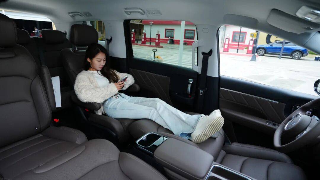 10萬級家用MPV新伙伴,靜態(tài)體驗星光730