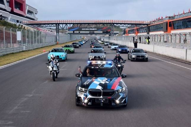 一臺能帶你和賽道去旅行的車,是什么模樣?