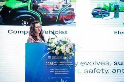 中國(guó)汽車工程學(xué)會(huì)懸架技術(shù)分會(huì)2025年會(huì)順利召開(kāi)