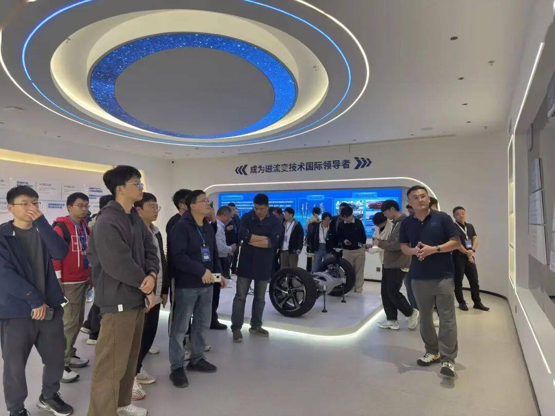 中國(guó)汽車工程學(xué)會(huì)懸架技術(shù)分會(huì)2025年會(huì)順利召開(kāi)