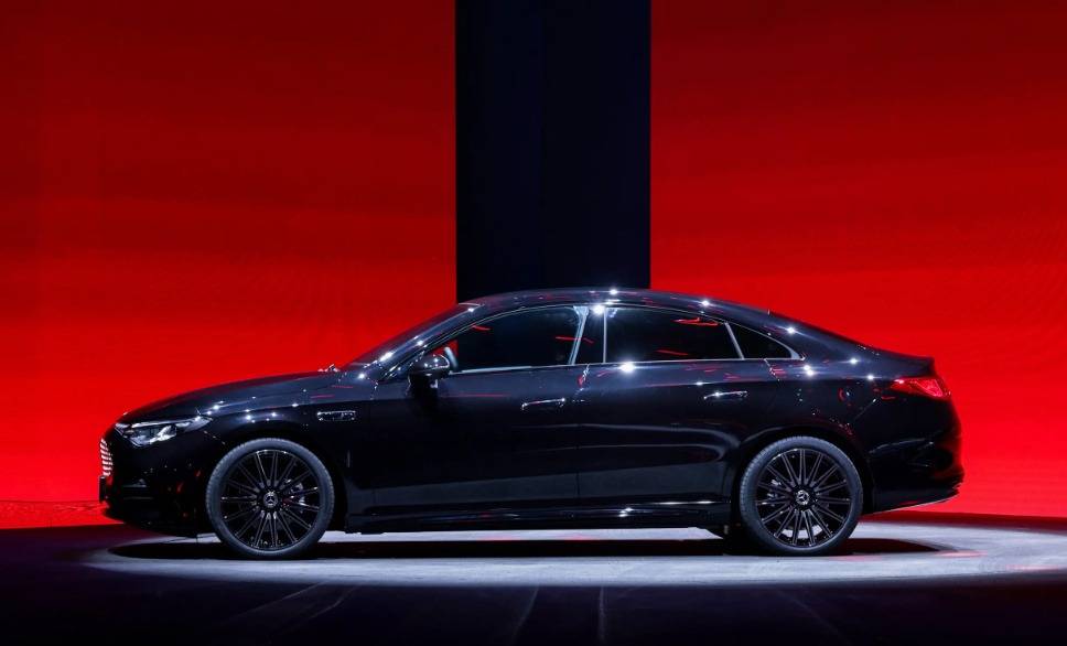 二十多萬的奔馳純電CLA,能從小米SU7上搶市場嗎?