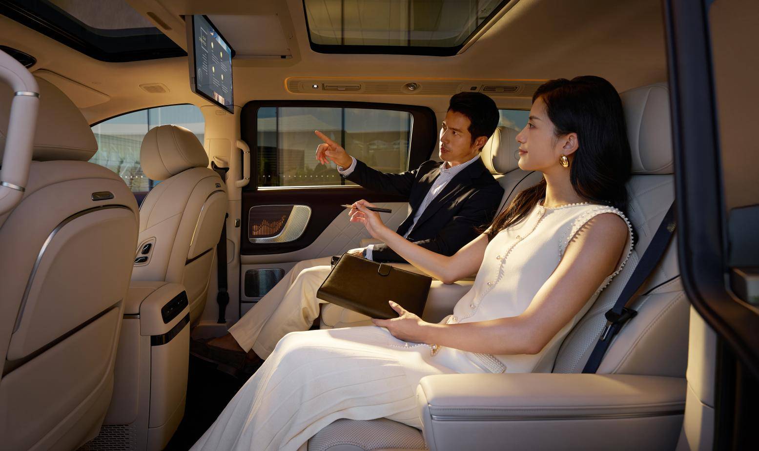 嵐圖夢想家10月銷量再奪冠,新旗艦夢想家山河將于廣州車展推出