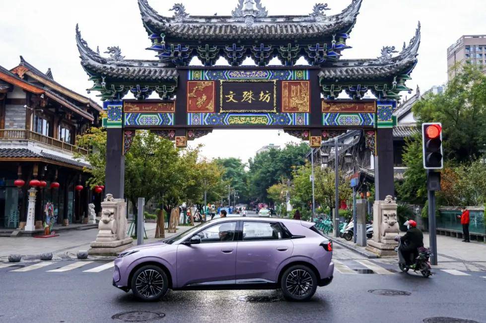 “全能選手”破圈記 :深度試駕極狐T1