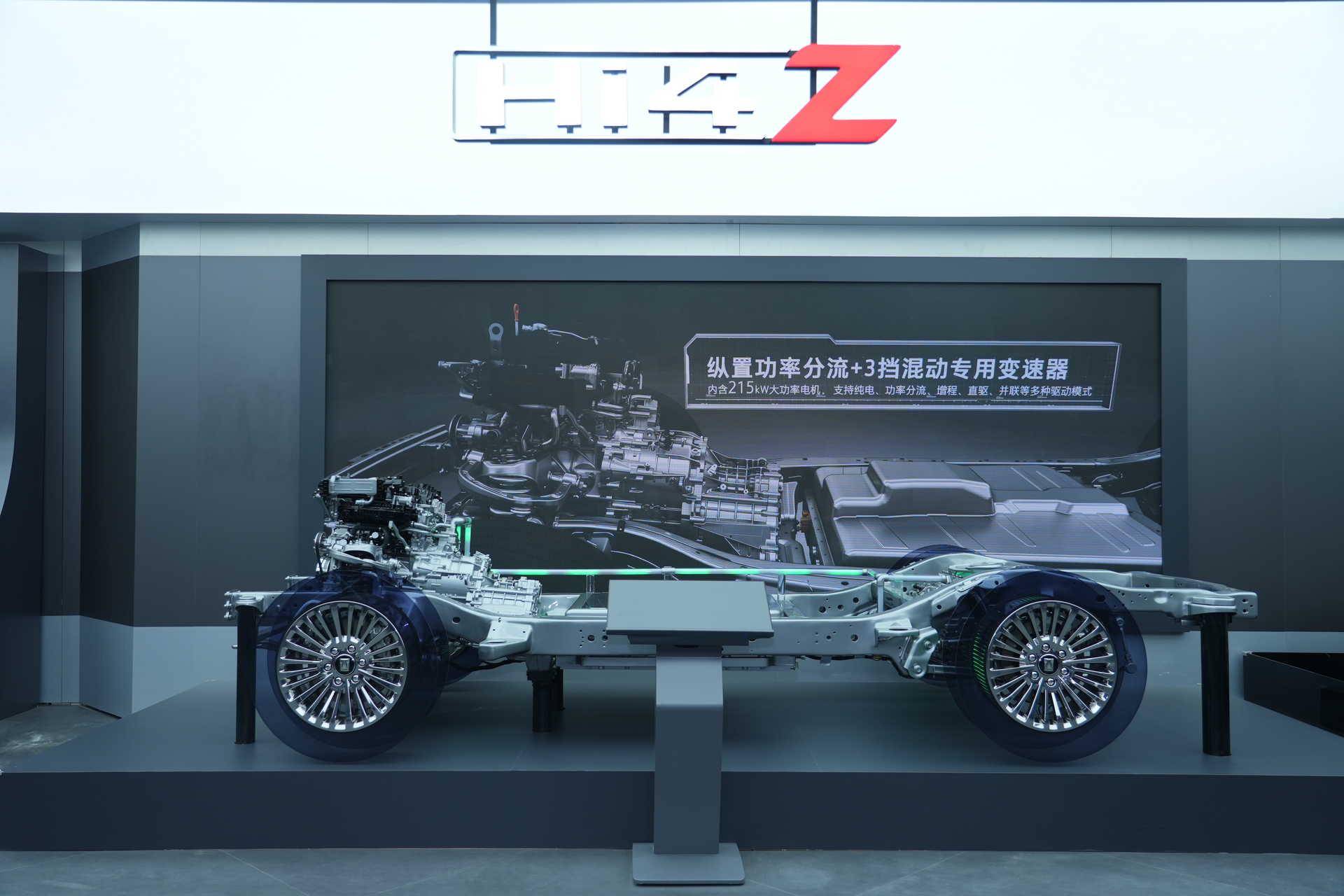 新潮酷 新越野 坦克品牌全家族亮相廣州車展