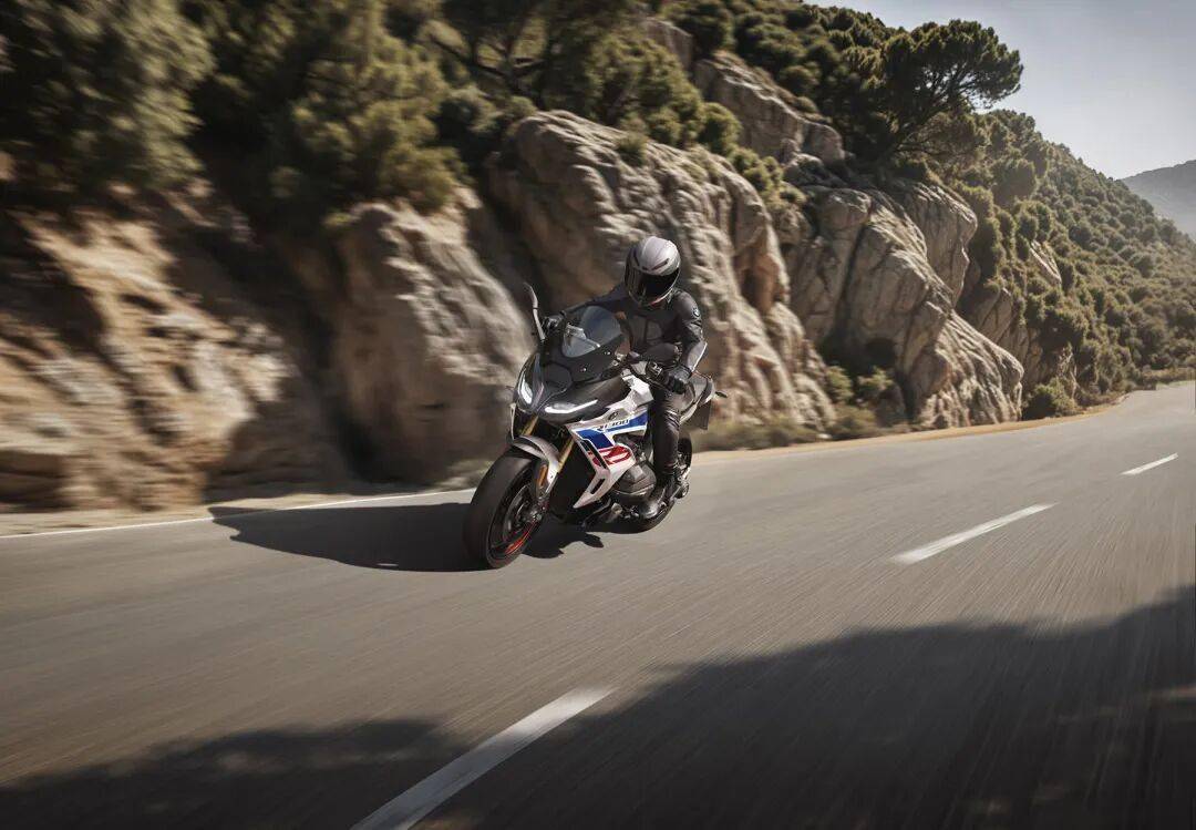 售價才是關鍵!寶馬國內申報450GS/1300RS外觀專利丨業界