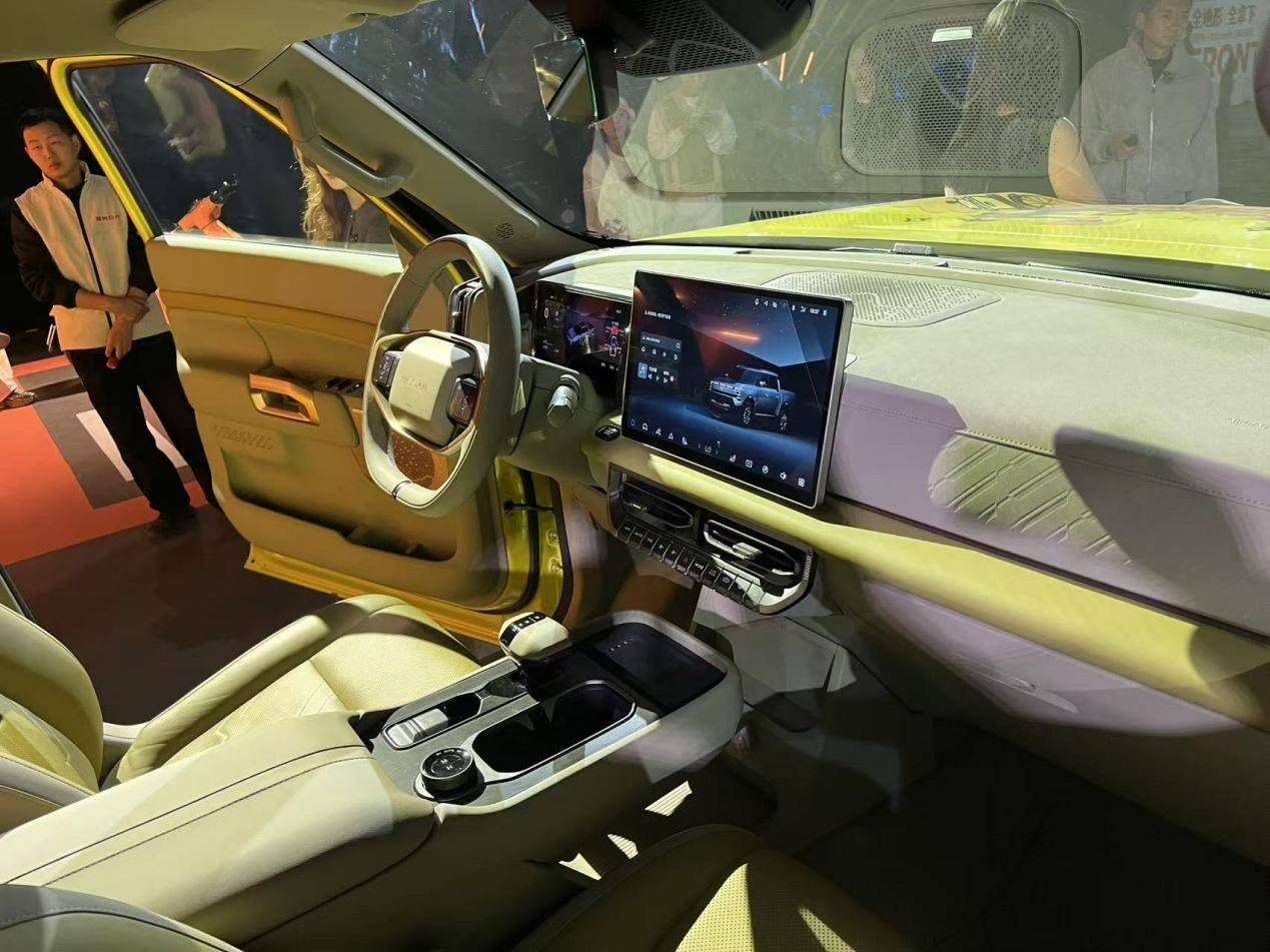 鄭州日產(chǎn)鋒坦16.99萬起,汽油、柴油、插混都有,明年出口