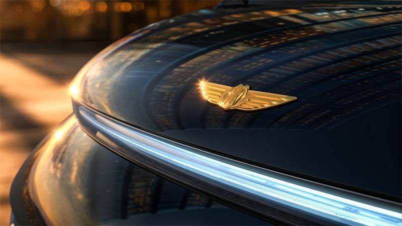 吉利銀河V900通過(guò)AI賦能重新定義為“先進(jìn)”體驗(yàn),并精準(zhǔn)嵌入一個(gè)高價(jià)值產(chǎn)品(旗艦MPV)中