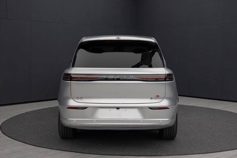 延續旗艦設計與配置,嵐圖泰山8聚焦大五座中大型SUV市場